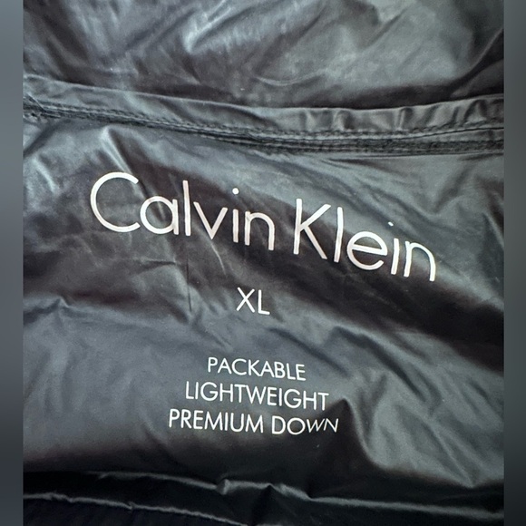 Calvin Klein packable down jacket - Picture 4 of 5